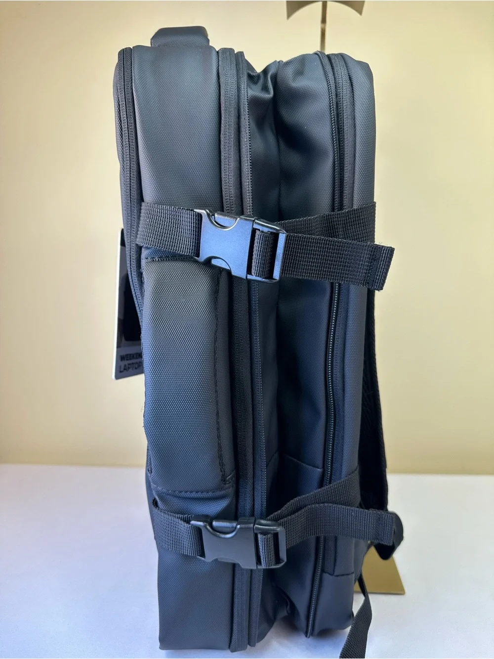 Primo Weekender Laptop 30L Backpack Black charging port NWT